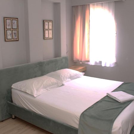 Theranda Boutique Hotel Tiranë Luaran gambar