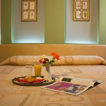 Theranda Boutique Hotel Tiranë Luaran gambar