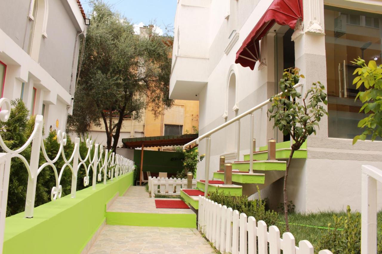 Theranda Boutique Hotel Tiranë Luaran gambar