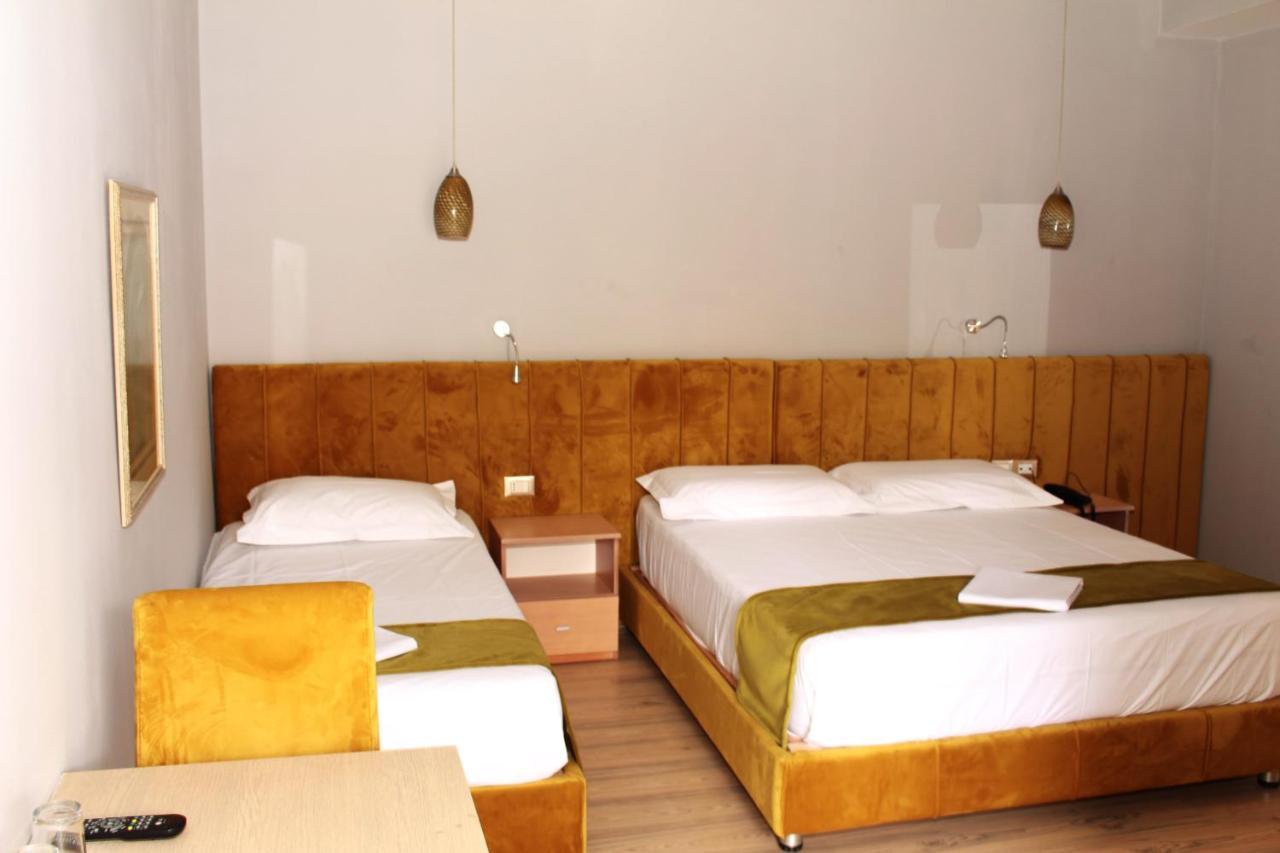 Theranda Boutique Hotel Tiranë Luaran gambar