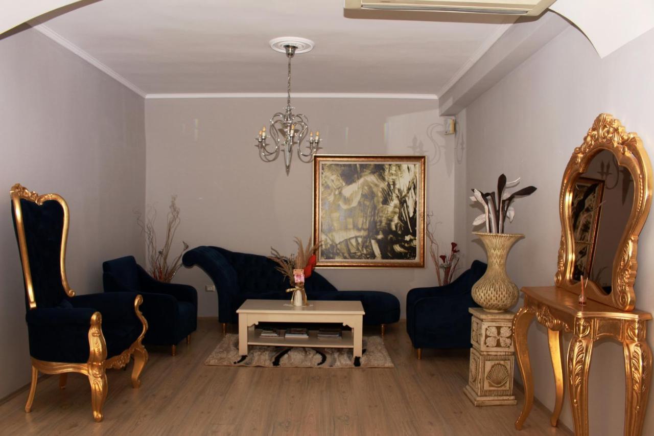 Theranda Boutique Hotel Tiranë Luaran gambar