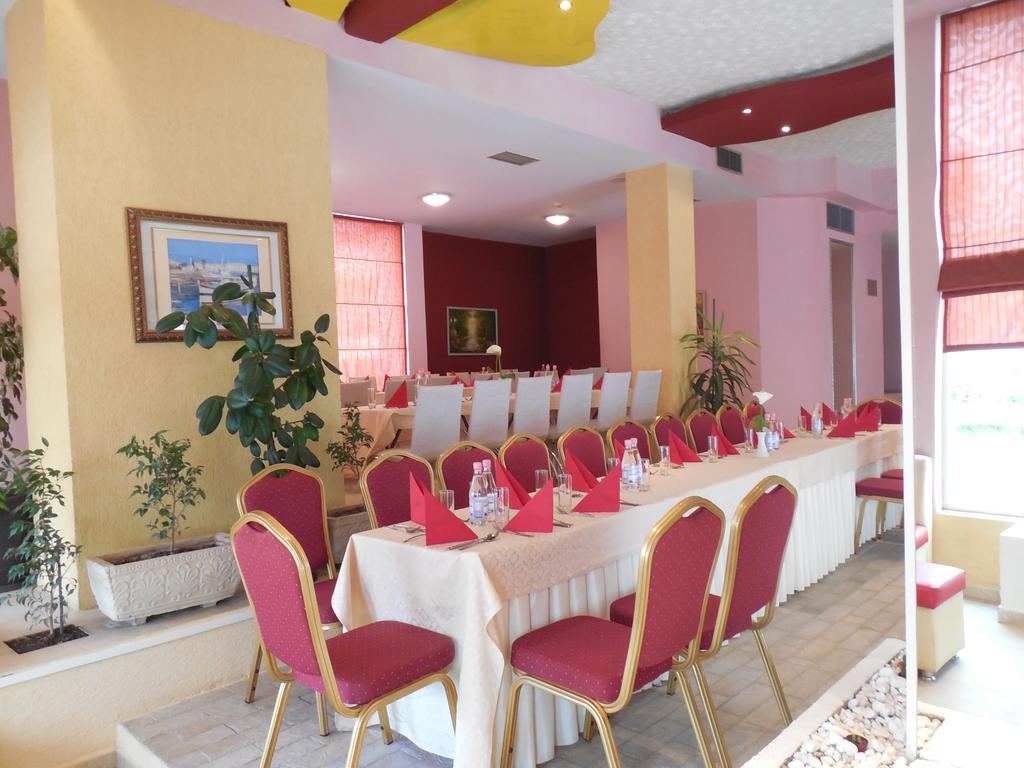 Theranda Boutique Hotel Tiranë Luaran gambar