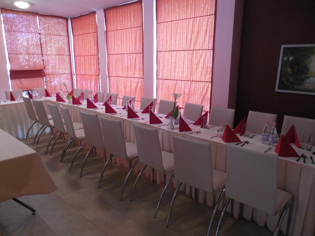 Theranda Boutique Hotel Tiranë Luaran gambar