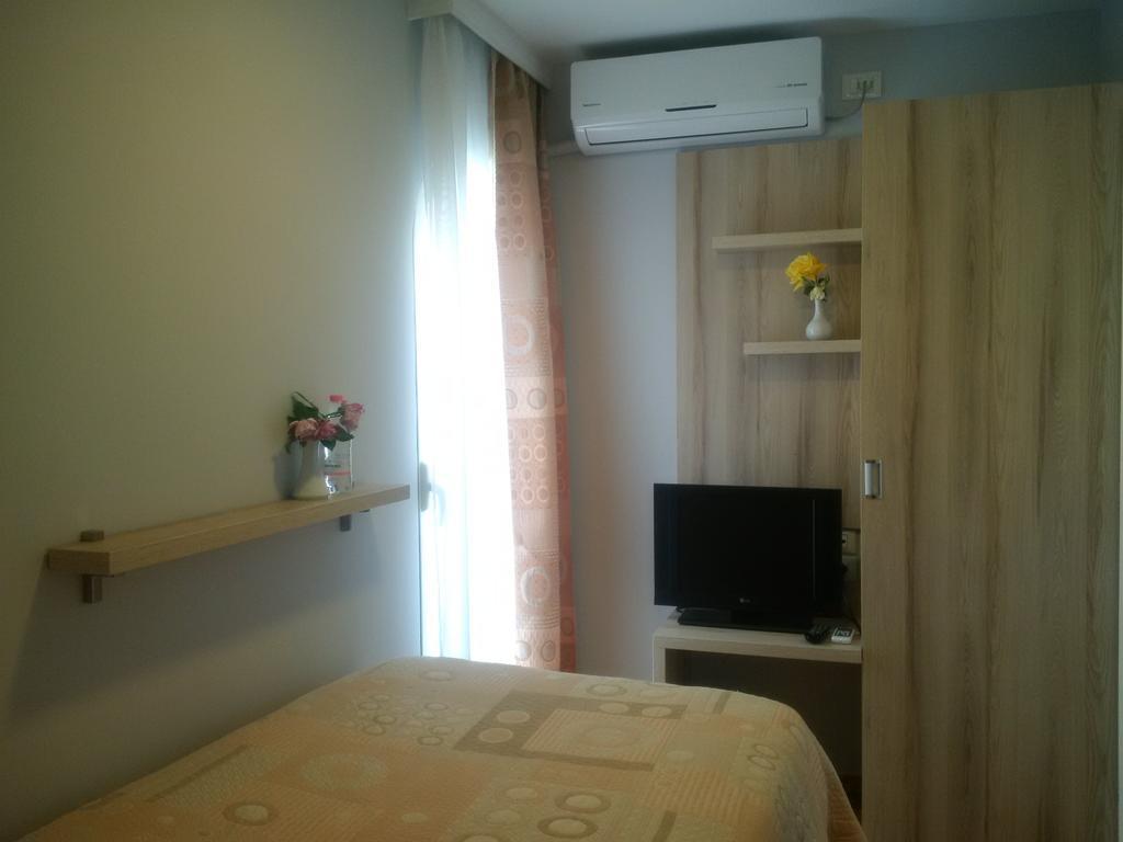 Theranda Boutique Hotel Tiranë Luaran gambar