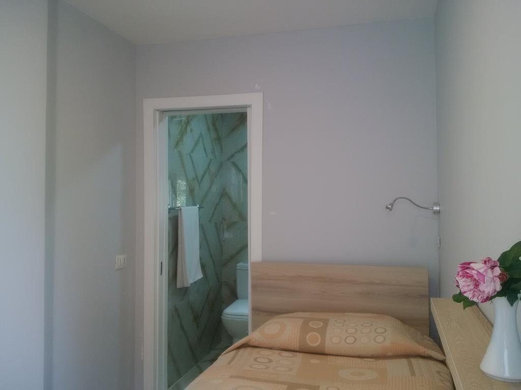 Theranda Boutique Hotel Tiranë Luaran gambar