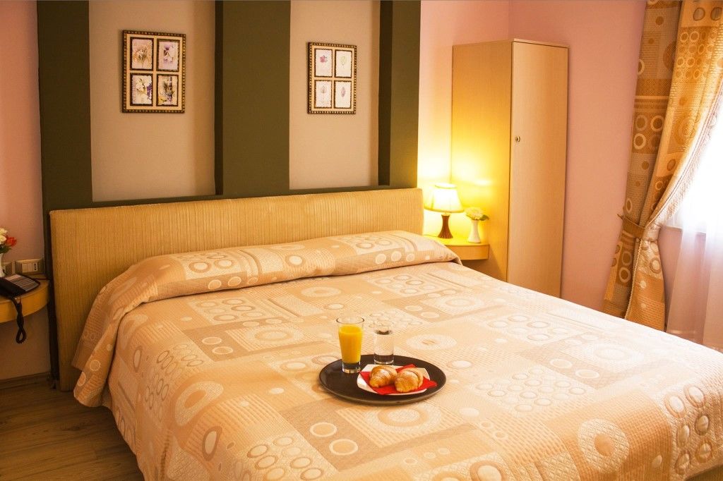 Theranda Boutique Hotel Tiranë Luaran gambar