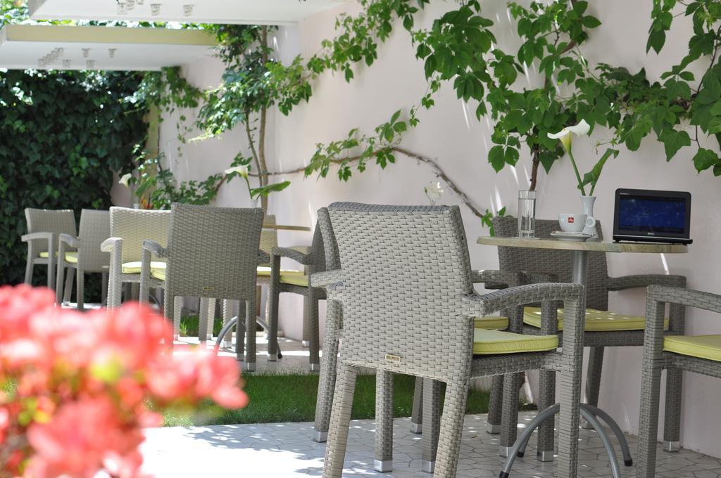 Theranda Boutique Hotel Tiranë Luaran gambar