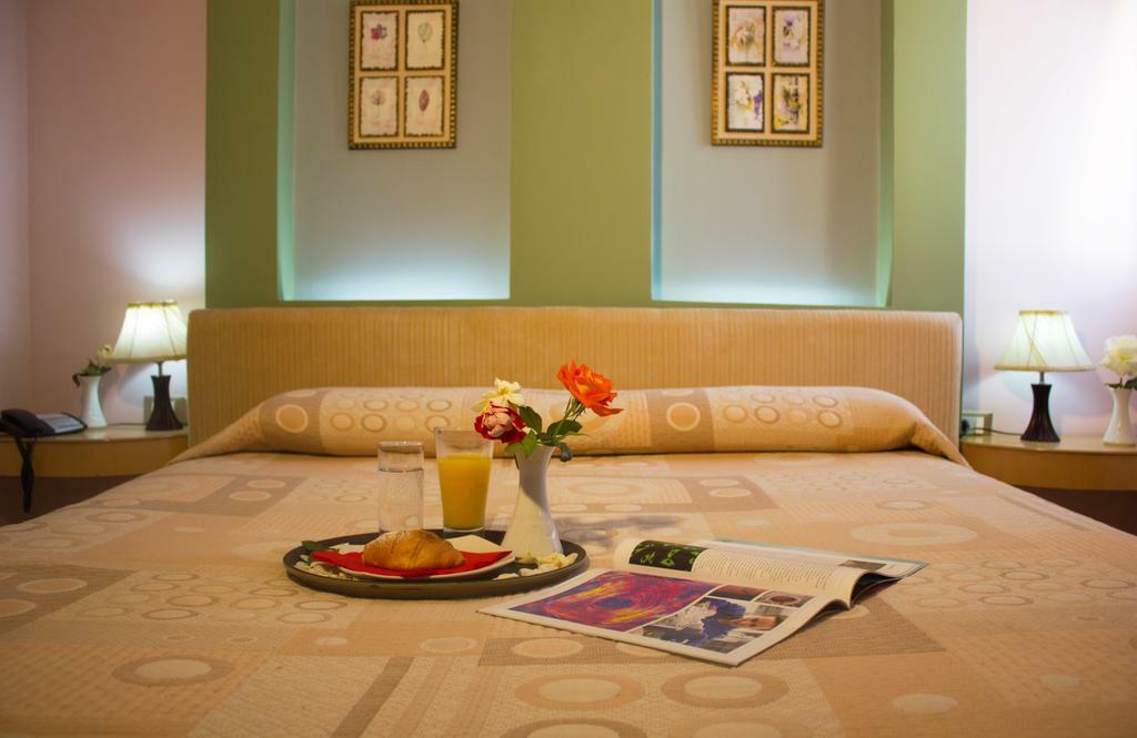 Theranda Boutique Hotel Tiranë Luaran gambar